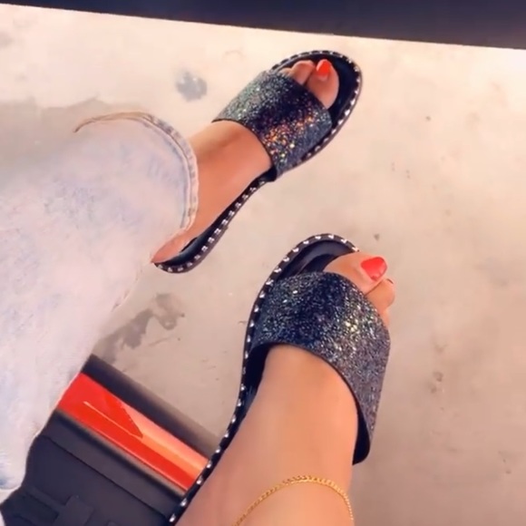Sparkly Black Slides - Picture 3 of 3